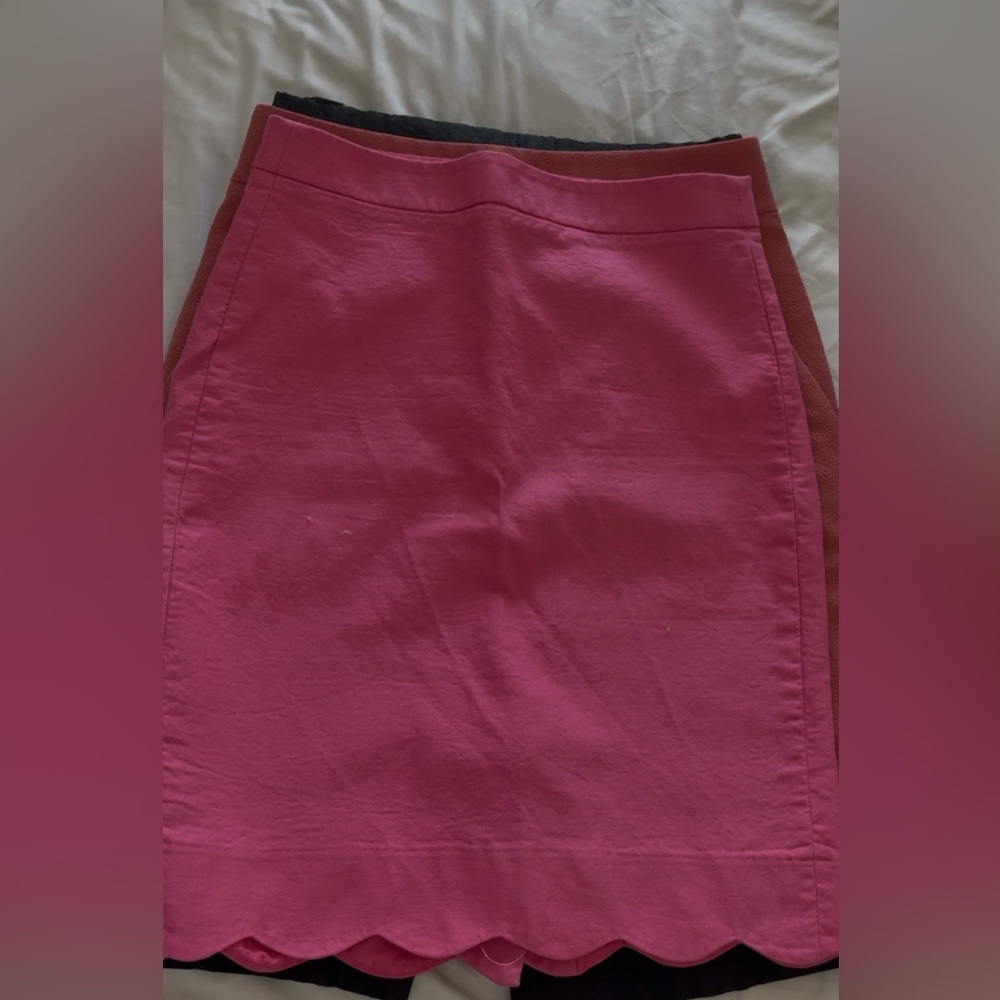 Set of 4 - Pencil & Scallop-Hem Skirt